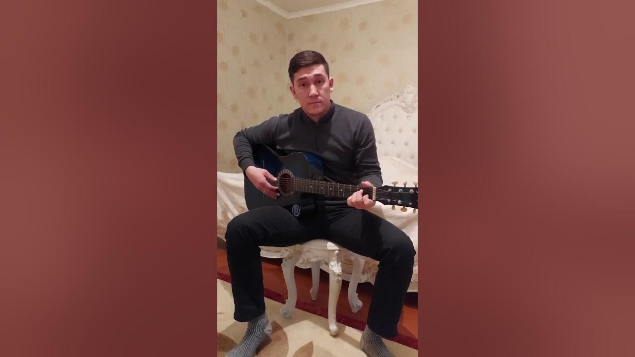 Шет жүрсем текст. Любовь умеет все прощать. Шет жүрсем текст. Я целую твои руки. Шет жүрсем текст.