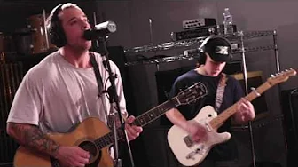 Mat Kerekes performing 'Direction' at the University of the Arts in Philadelphia, 2017 (Honest Face Sessions)