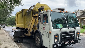 Mack LEU Heil DuraPack Python Garbage Truck