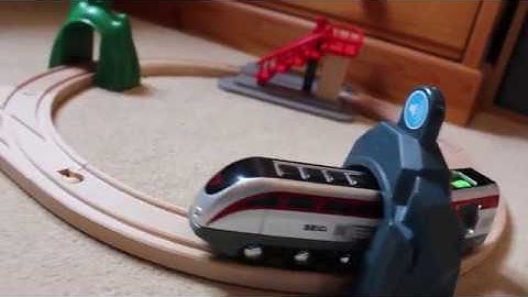 Brio Smart Engine Set with Action Tunnels