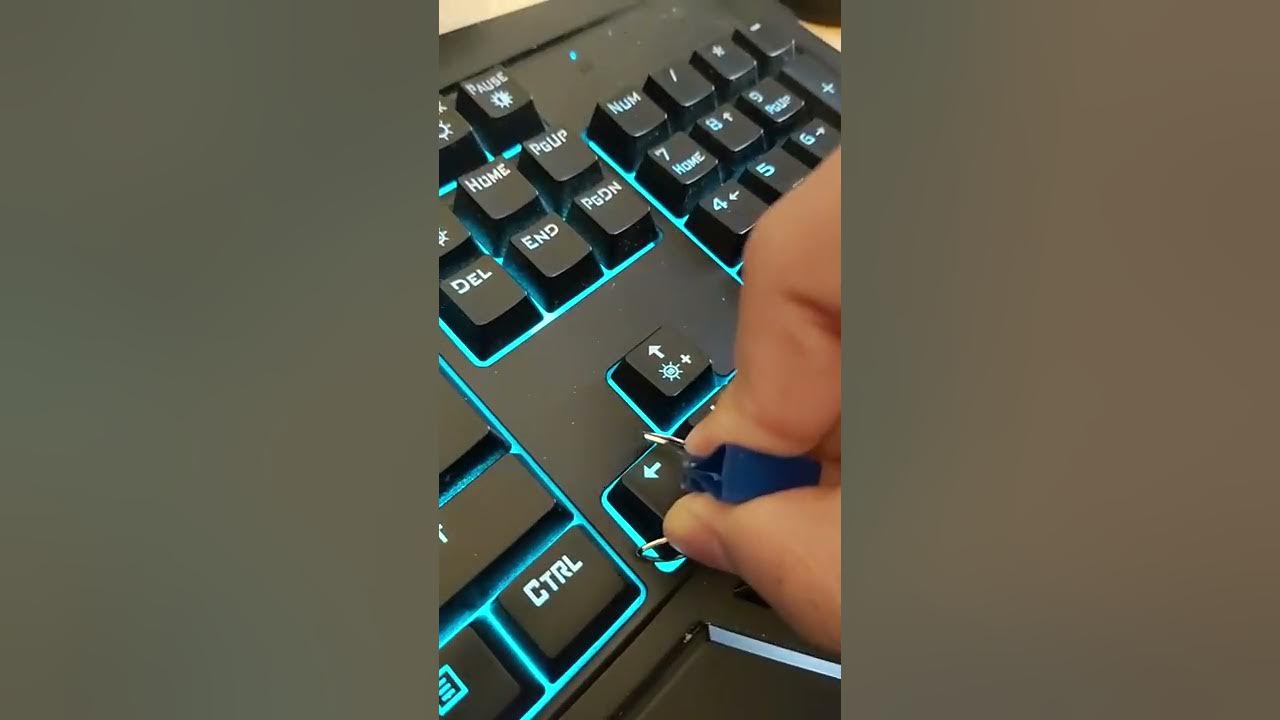 How to remove keycaps WITHOUT a Keycap Remover (EASY) YouTube