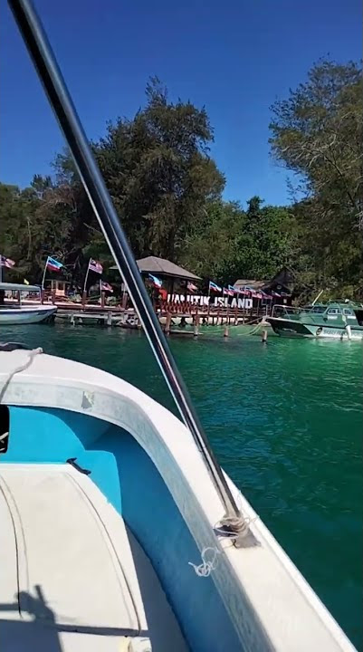 Mamutik Island. (North Borneo)