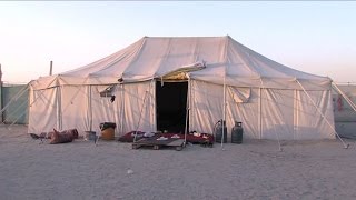 Kuwaitis seek roots in '5-star' tents under the stars