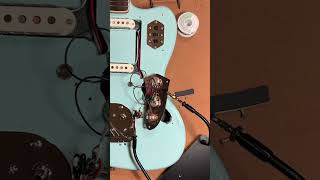 Squier Jaguar setup and soldering tips 🔧 Perfect for anyone fixing up their own guitar!