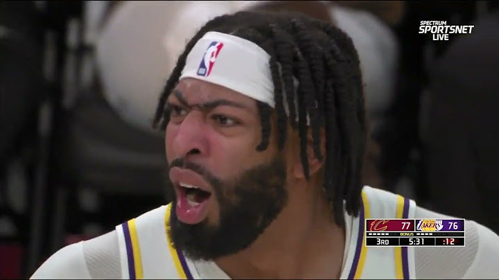 Anthony Davis was stunned by this foul call following Austin Reaves' spectacular save 😲