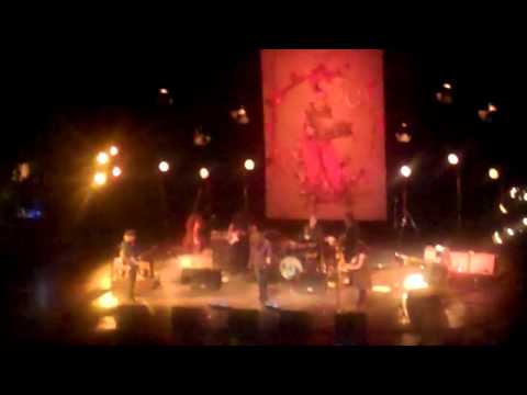 Robert Plant and The Band of Joy, "Ramble On", Cha...