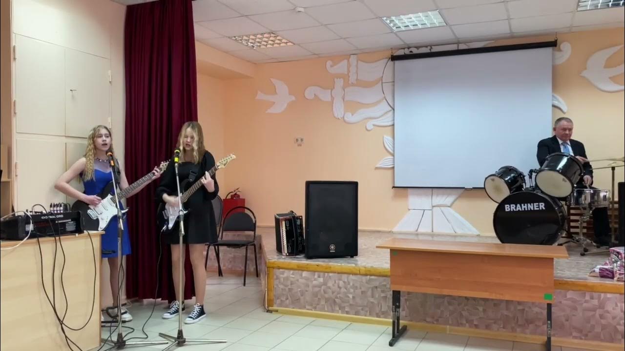 Девушка по городу - YouTube