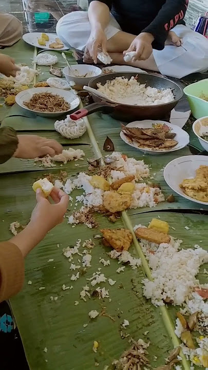 ngaliwet Raos pisan#ngaliwet#botram#makan
