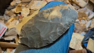 LIVE Flintknapping a Massive Kentucky Hornstone Tab