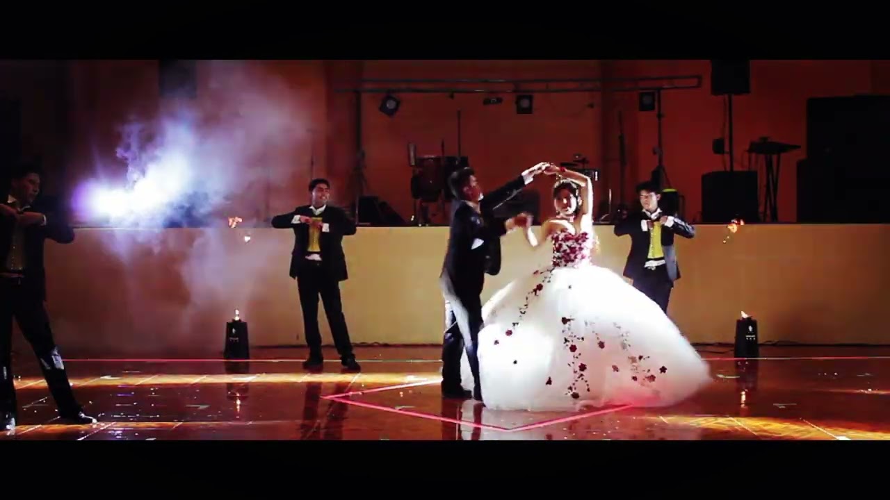 Vals XV años/Indila Tourner dans le vide.