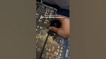 تجربة كابتن طيارة طيران الإمارات A380 في دبي مول 
