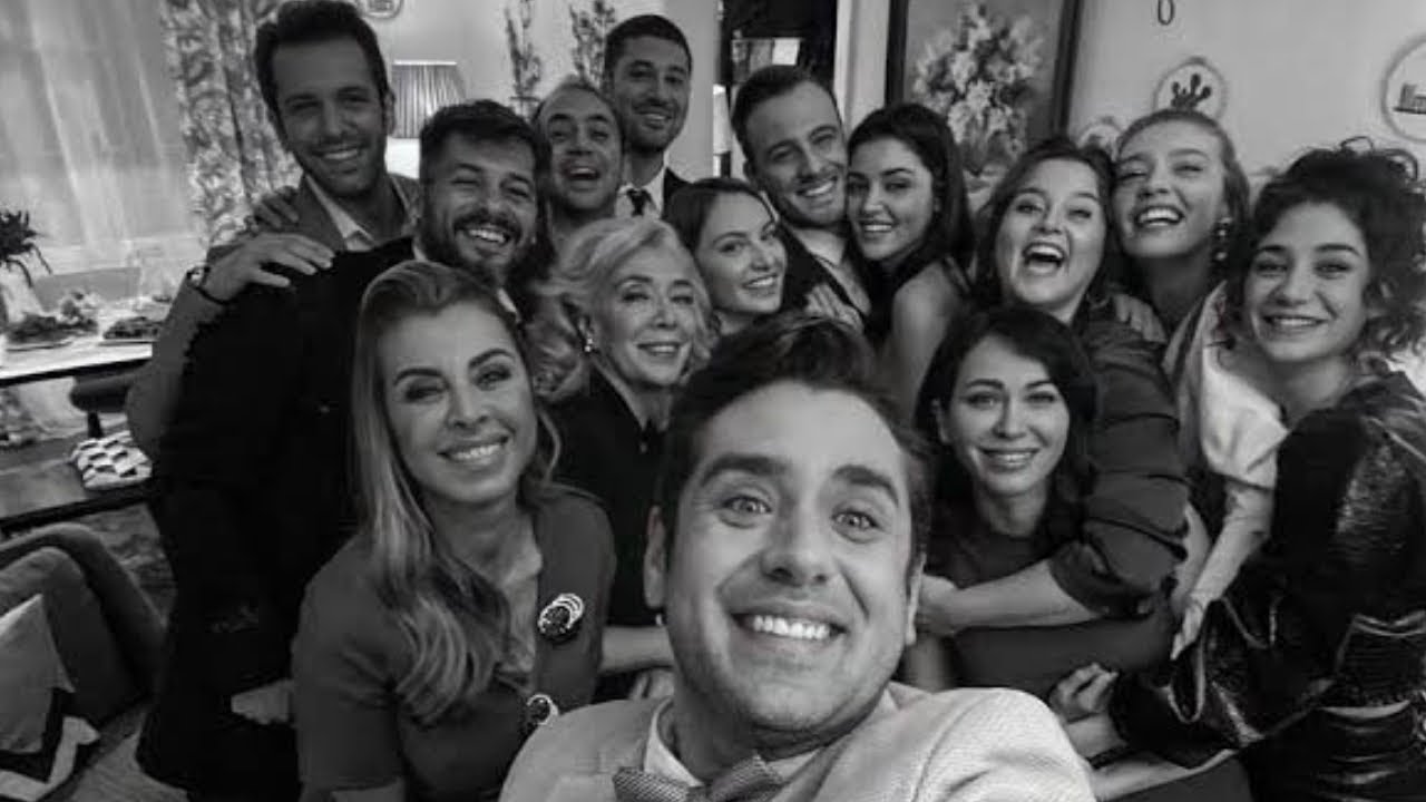 1 year of Sen Çal Kapımı.