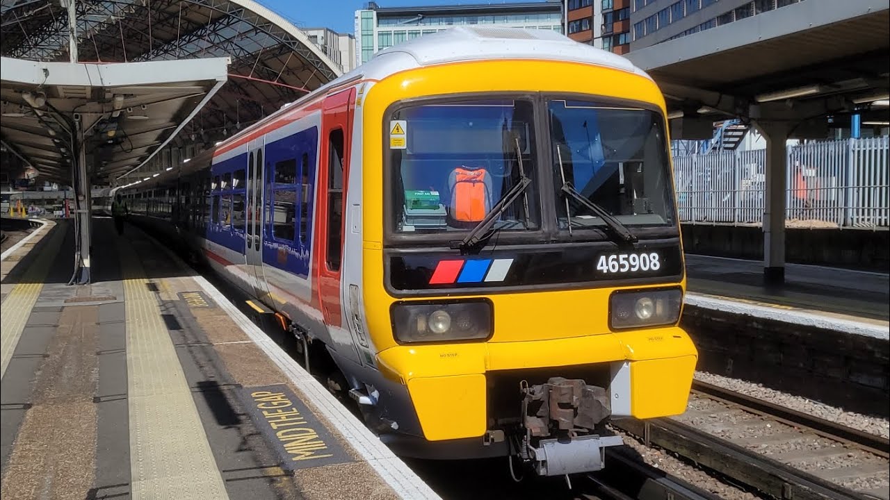 🔴🔵⚪️ NSE 465908 "Chris Green" & 465195 departing London Victoria on a service to Orpington! 13/7/25