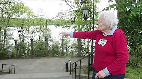 MIriam Hilton remembers Wellesley during WW2