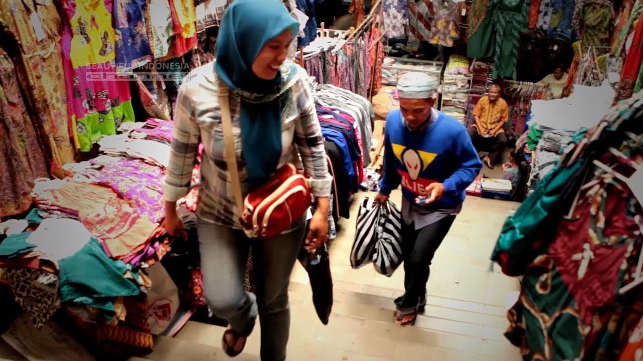 Pasar Klewer Solo  pusat  Grosir  Batik  Indonesia Travel 