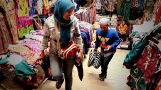 Pasar Klewer Solo pusat Grosir Batik | Indonesia Travel Guide