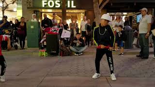 (Warming up before the show) xo tour llif3 by: lil uzi vert