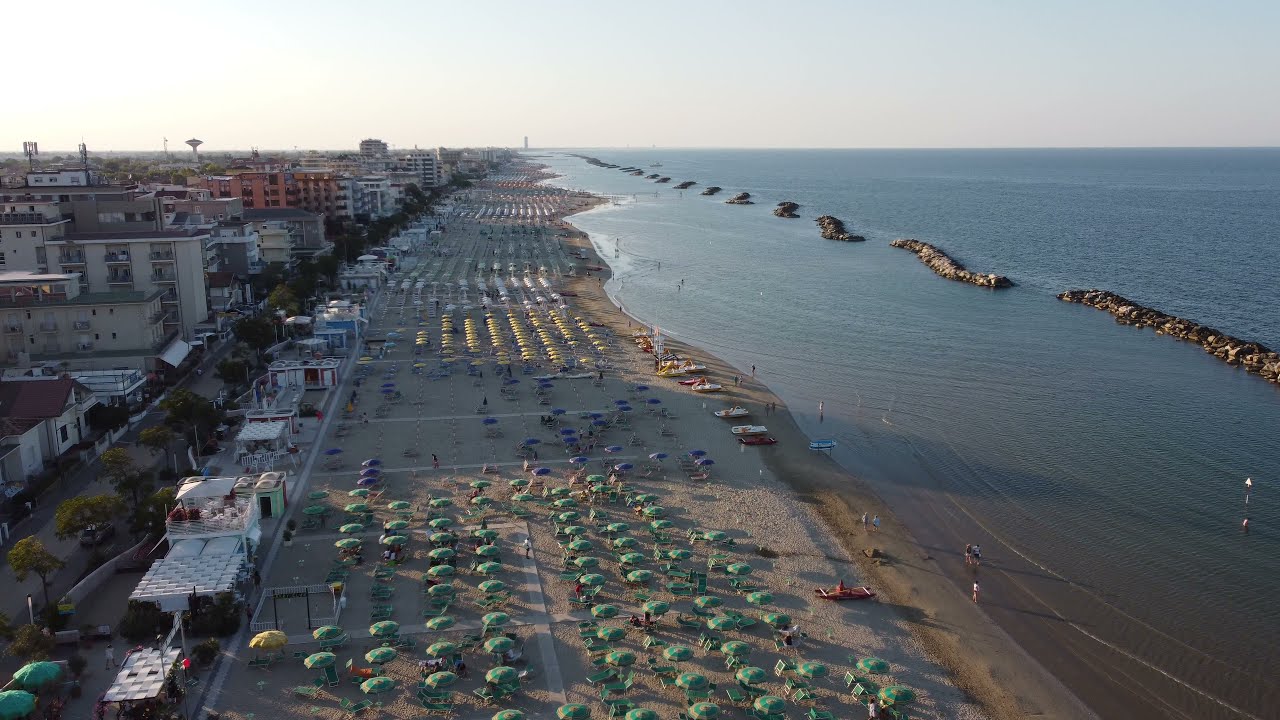 DJI Mini 2 over Bellaria Igea Marina beach chasing M/Y Super Tayfun