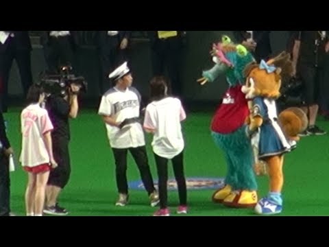 20190613 ゲストの鈴木ちなみさんの後ろでワチャワチャしているポリーとスラィリー