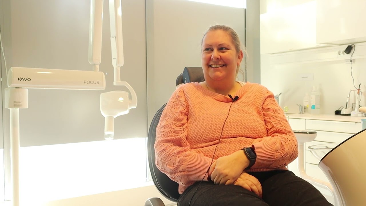 Maria forteller om sin narkosebehandling, video fra Tannlegene på Sinsen