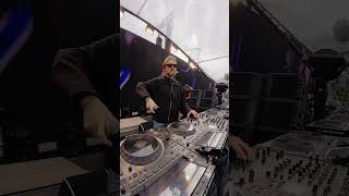 sucked　　　　　　　　　　　　　　　　　TOMORROWLAND Pulling out the classics at Tomorrowland - YouTube