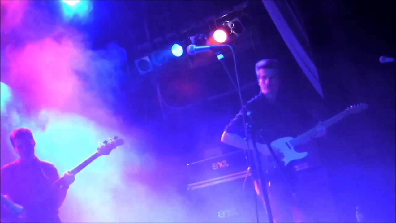 "Break Bones" LIVE - Five Afraid Of Seven