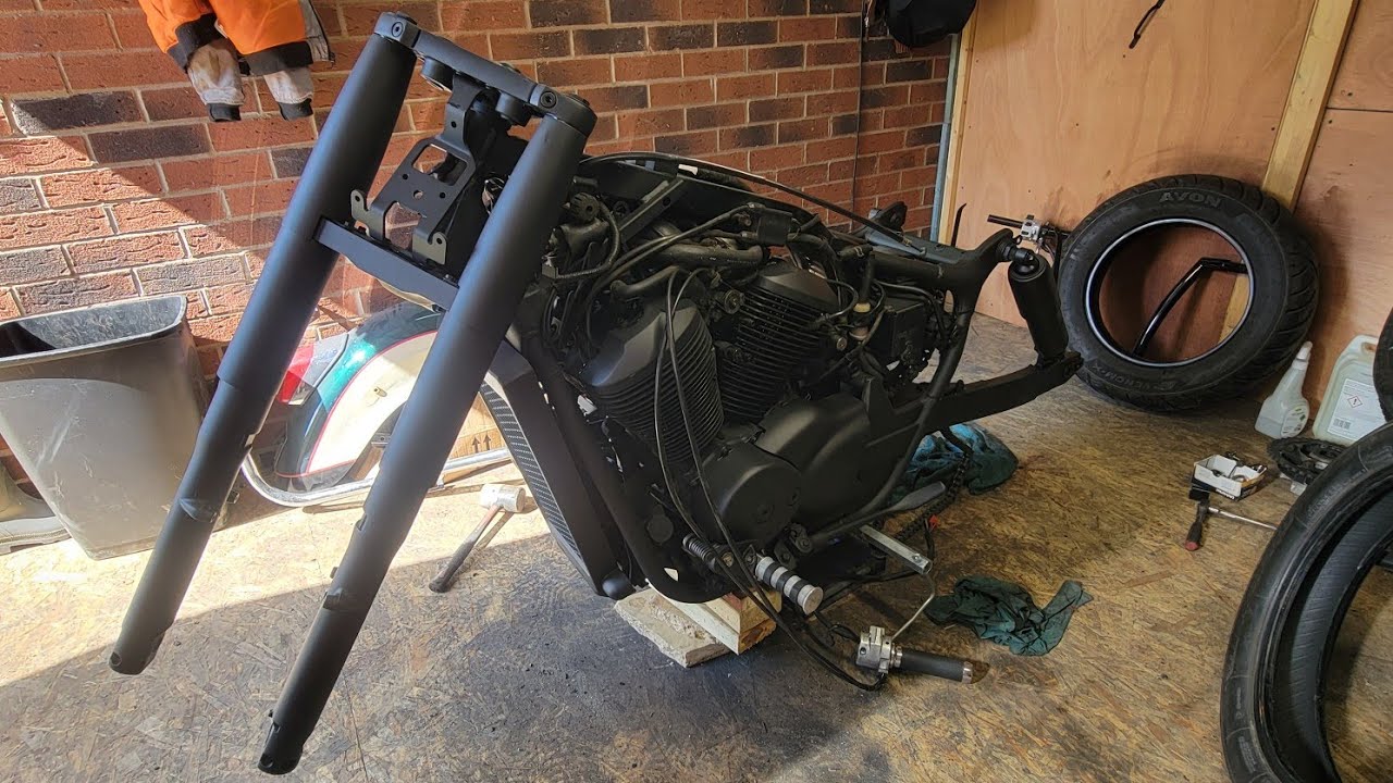 Honda Shadow vt400 Bobber Custom #3