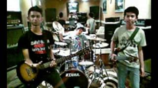 Dsansest-Senang Berhati Sedih