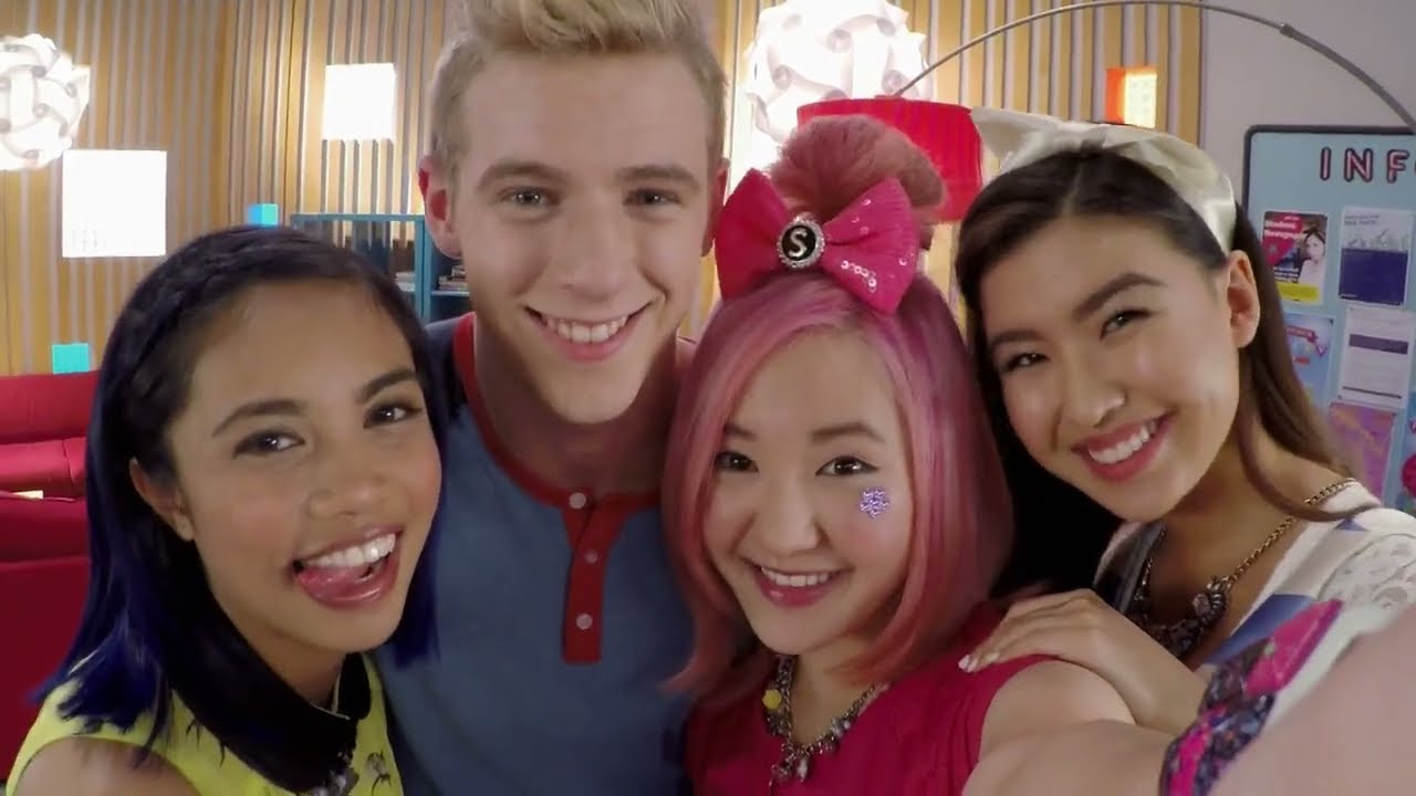 Make It Pop - S02E08 "Fashion 911"