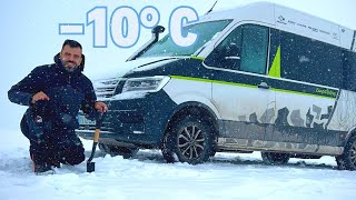 Duermo en la nieve en un Paraíso Nevado en Furgoneta CAMPER 4x4 ❄