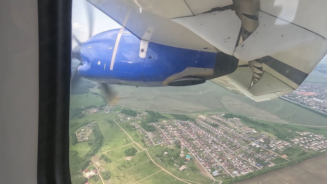ATR-42 и его нестандартные возможности. Аэропорт Томск - какой он? 10/06/2025. Томск-Красноярск.