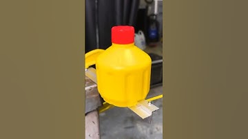 the technique of making a rope from a used bottle #shorts