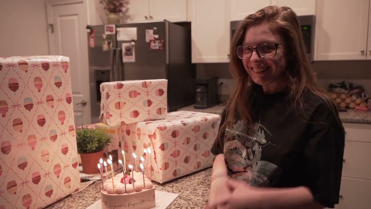 She had NO idea what was about to happen… 🎁❤️