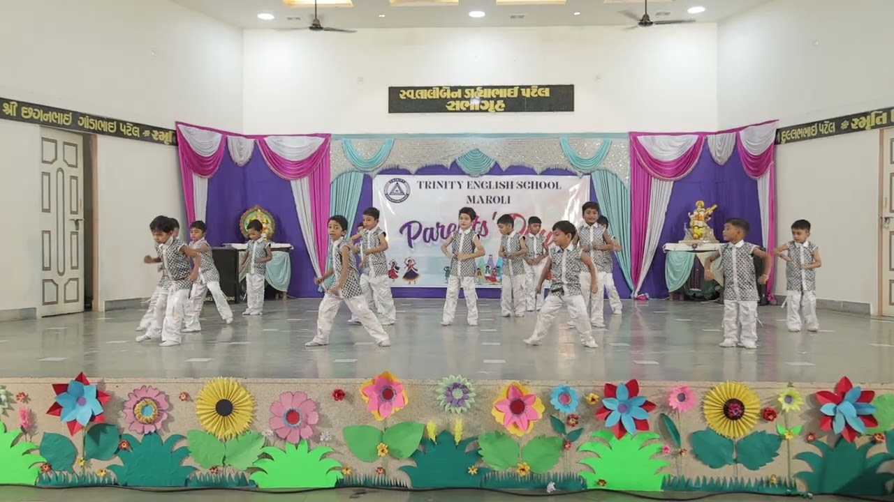 Dhadak Dhadak Dhua | U.Kg | Annual 2025-26