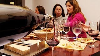 Wine Tasting in Paris - French Wine, Champagne and Cheese Pairings with O Chateau France(, 2014-08-01T02:23:27.000Z)