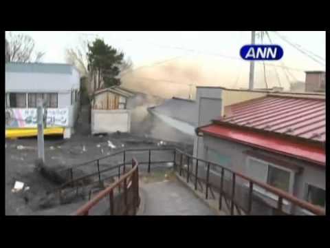 Destructive Japan tsunami caught on film