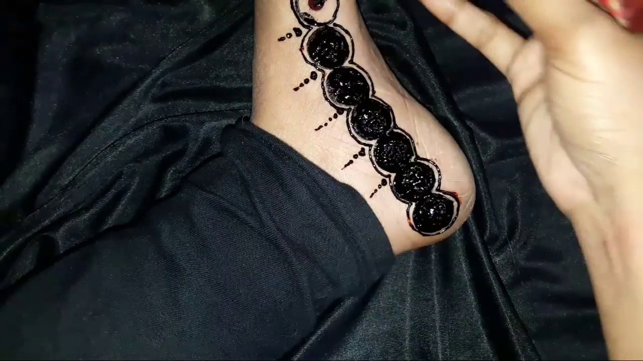 Amazing mehandi design made from bindi#cap mehandi#most easy design ...