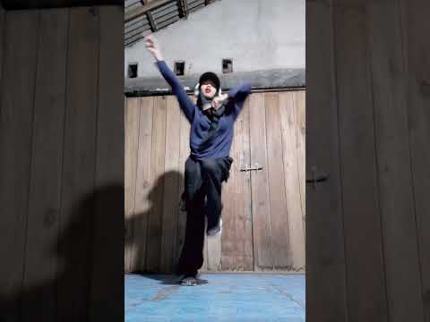 Jemsii, Naykilla, dan Tenxi - Kasih aba-aba #dance #danceshorts #hiphop #remix #footwork #trending