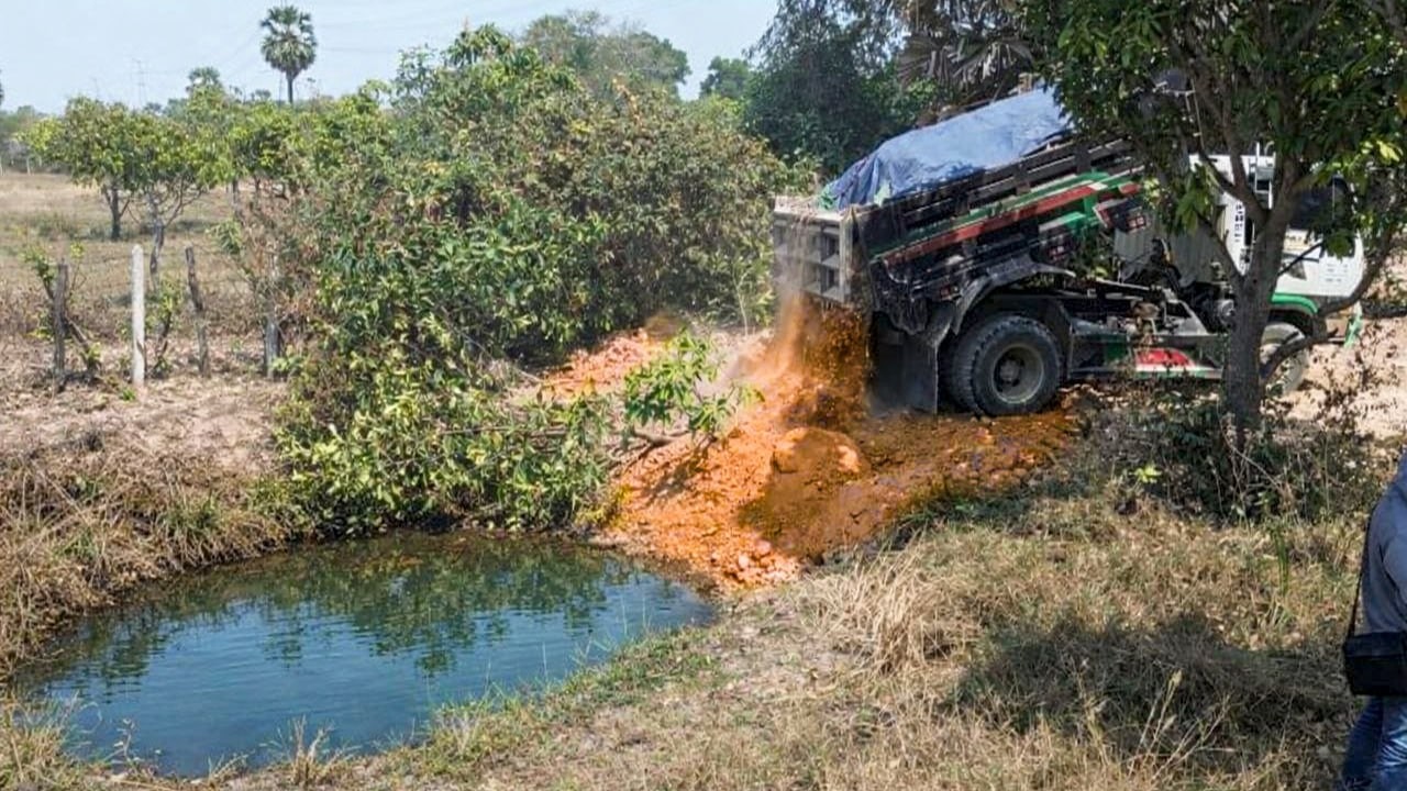 Incredible Start New ! Be Watchful Complete 100% Landfill Delete Small Pond - Operator Dozer KOMATSU