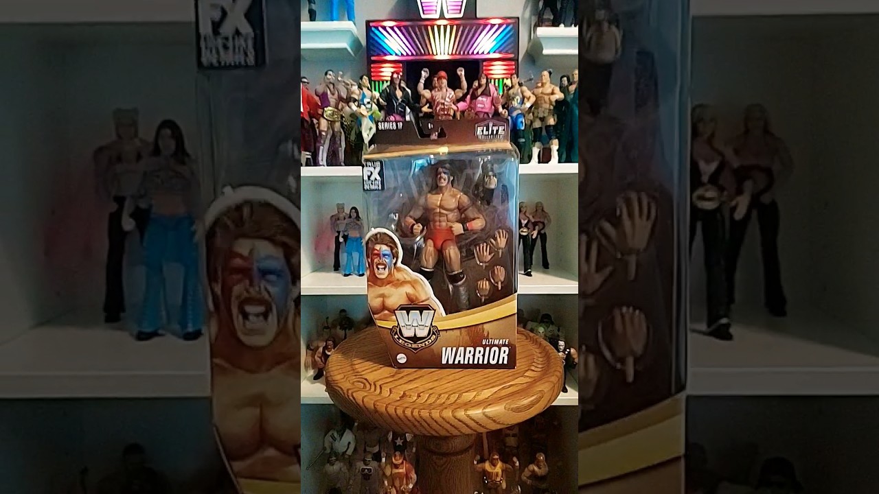 WWE Mattel Elite Legends Series 17 Ultimate Warrior! 