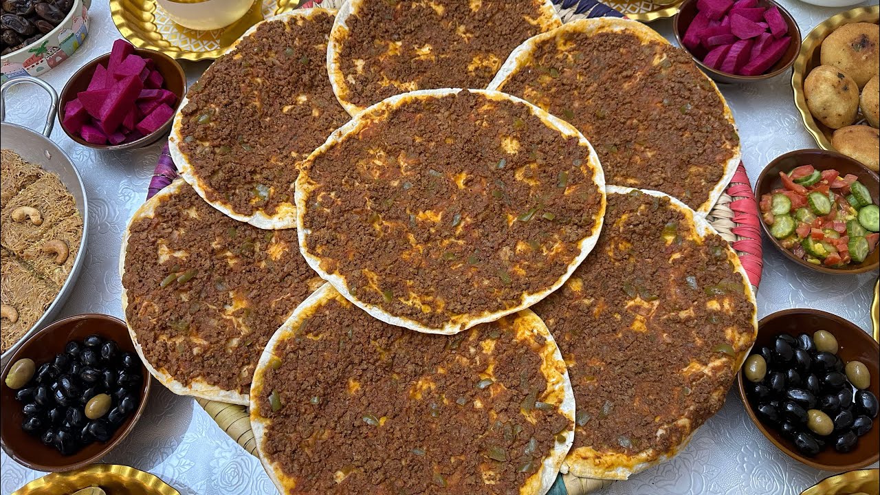 فطور ٨ رمضان 🌙 اطيب وصفة لحم بعجين وحلاوة رهيبة تنافس البقلاوة😋 وكبة بتيتة جاب #اكسبلور #طبخ #food