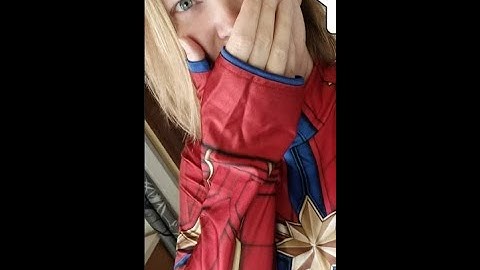 Reacting to Heliov -  acloudyskye WOW!! Beat Saber game