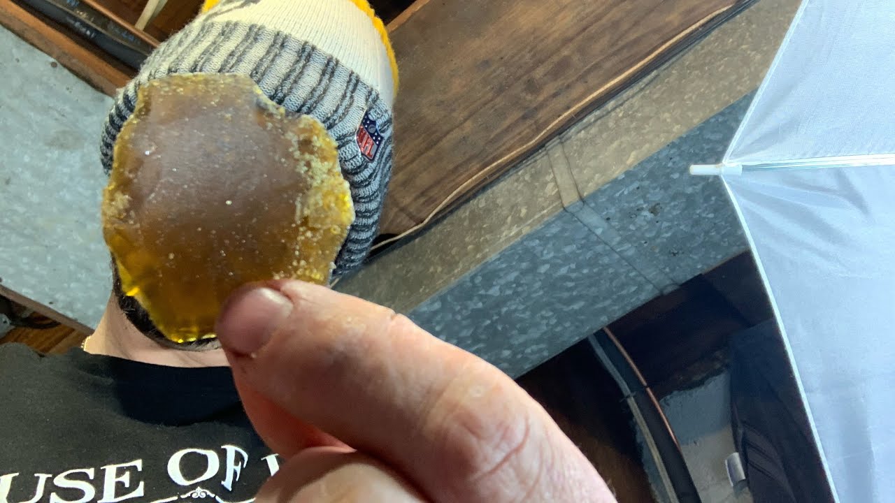 Thc butter made with shatter 🔥 4g 1 Stick 💭 they will be 💪