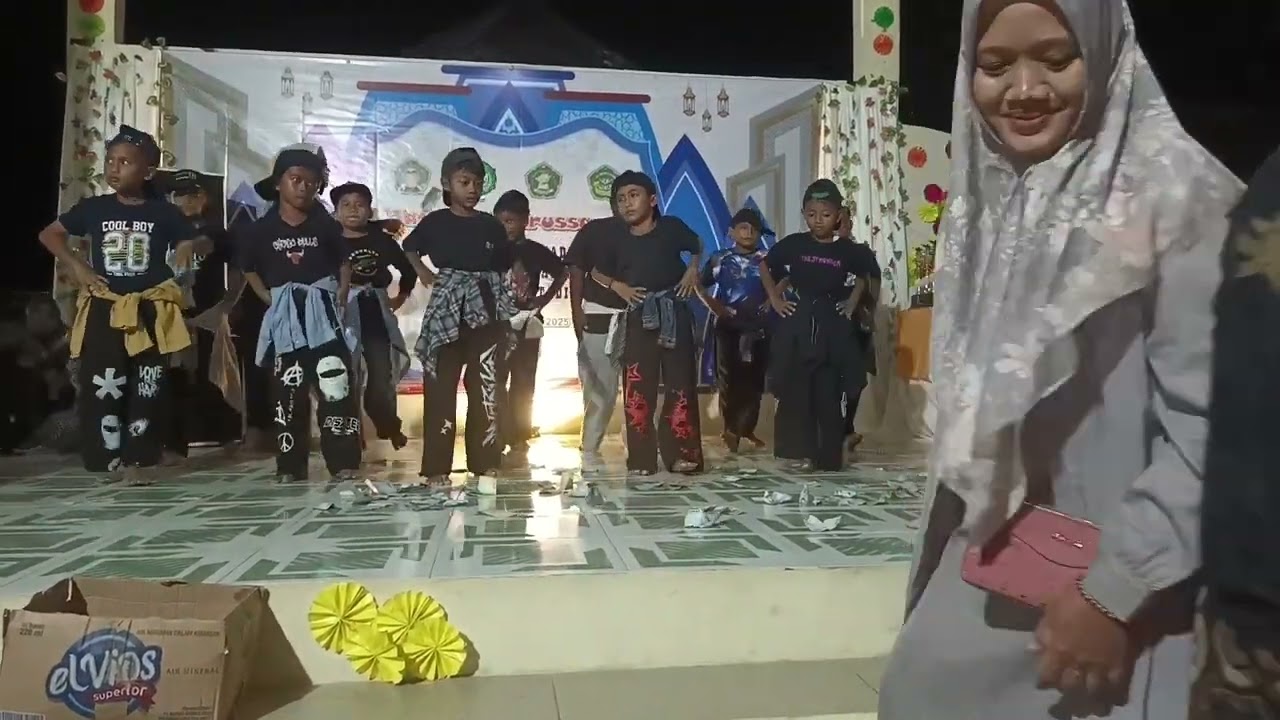 Tarian Boyband  Tampan