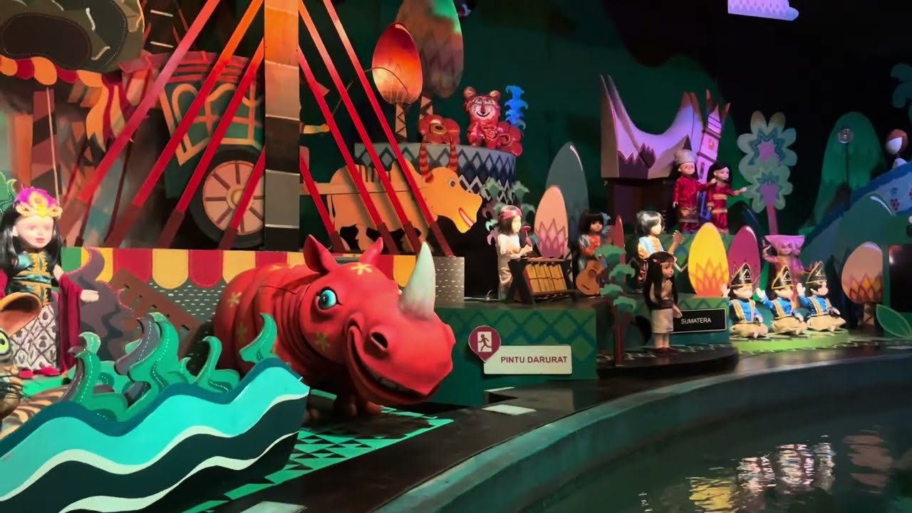 دنيا فانتزي - آنشول . اكبر واجمل ملاهي في #اندونيسيا  #Indonesia  عروض ومغامرات