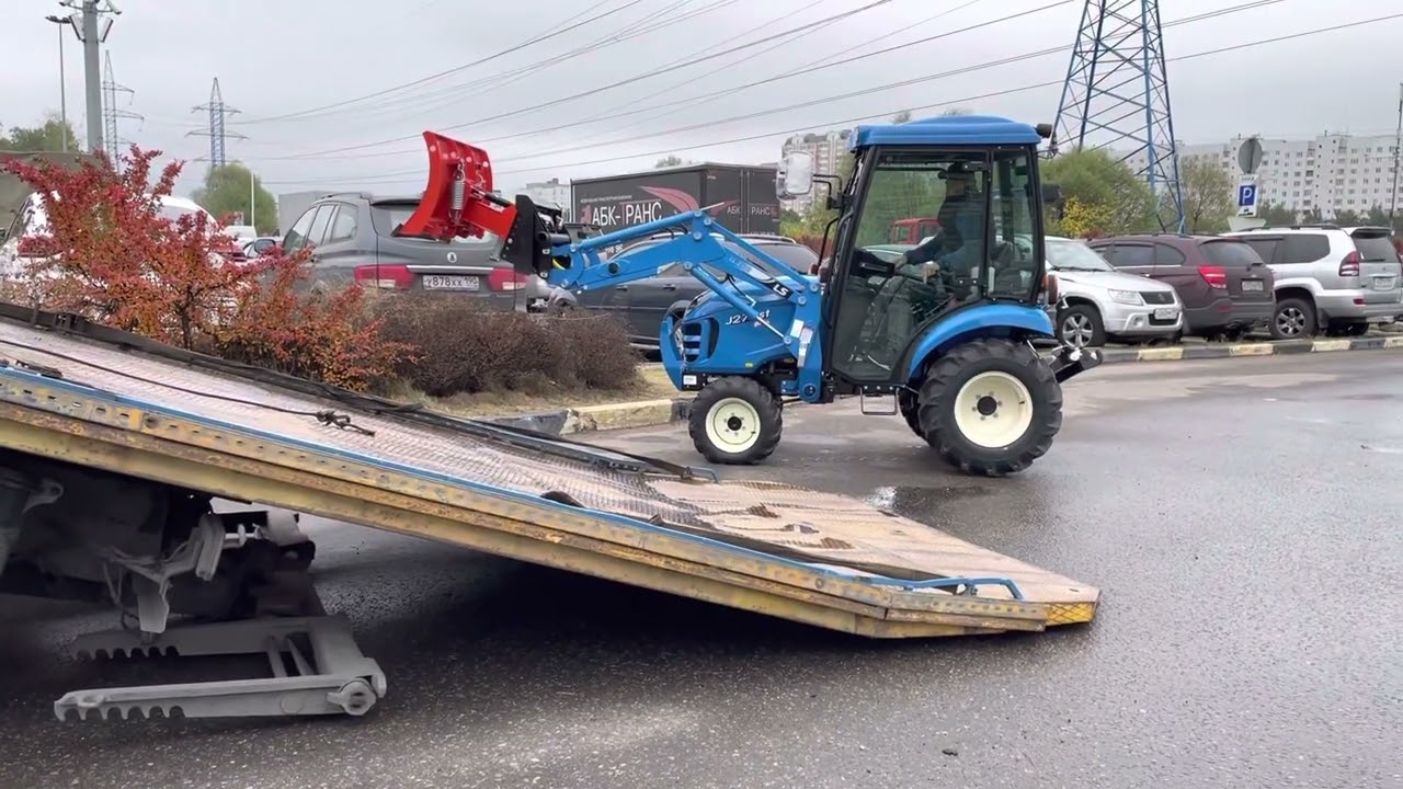 Трактор для уборки снега LS Mtron J 27 Hst с фронтальным погрузчиком и ...