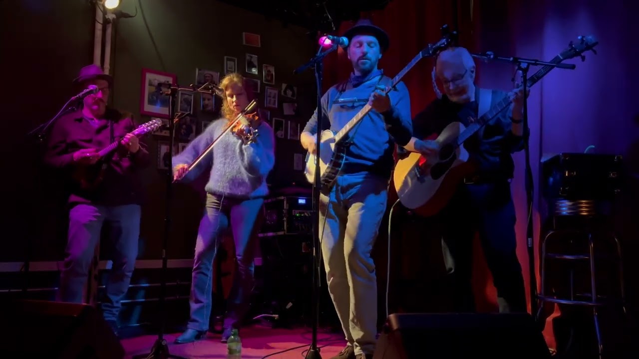 The Chicken Ruckus live @ Atomic Café Biel The Devil had a hold of me