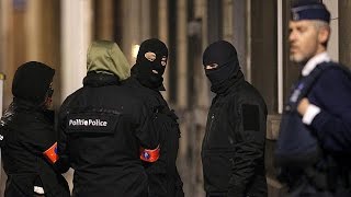 Full Brussels bombings: Belgian police question nine after raids Update