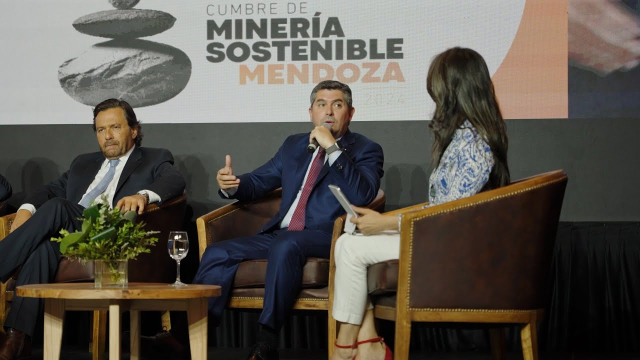 El gobernador Marcelo Orrego, primer presidente de la Mesa del Cobre ...