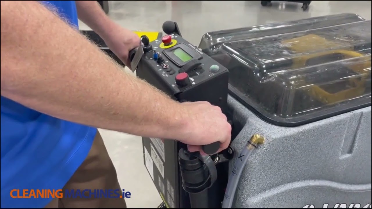Tomcat Carbon 29C cylindrical scrubber dryer tutorial